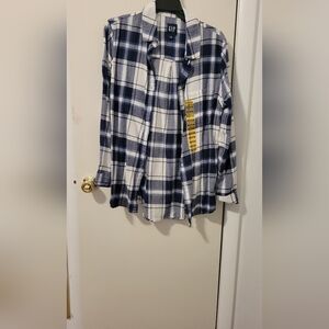 GAP Women's Blue and White Checkered Button Down Shirt